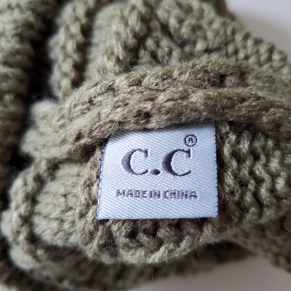 C.C. Ribbed Knit Cap, One Size - Picture 4 of 7